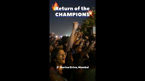 "Team India's Historic T20 Victory Celebration March: A Sea of Fans Storms Mumbai!" 🎉🚌🎥