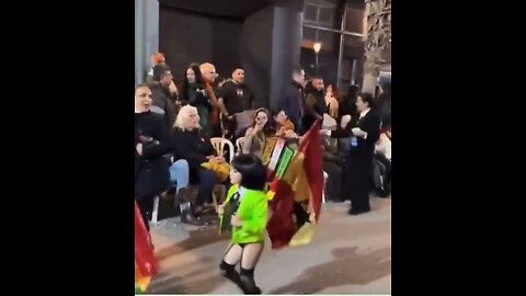 HANNO FAME DEI NOSTRI BAMBINI - CARNEVALE DI TORREVIEJA IN SPAGNA