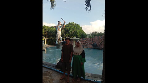 Waterboom under mountain