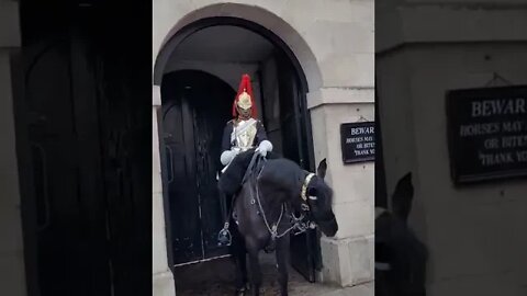 The king guard shouts Stand clear 10 September 2022 #horseguardsparade