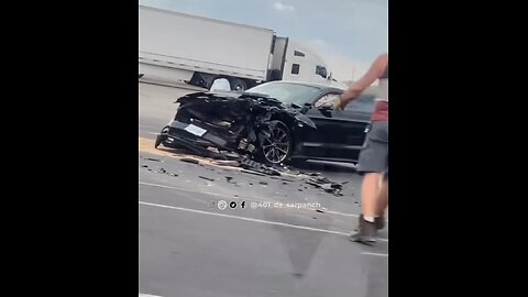 Mustang Crashes In Vaughan