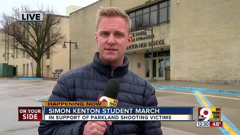 Simon Kenton students walk out of classes to remember victims of Florida school shooting