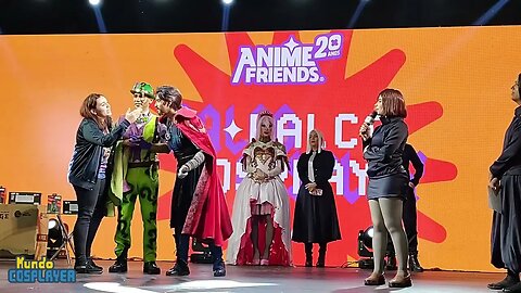 Apresentadores do Palco Cosplay Zone do Anime Friends 2023 batem papo com a dupla Banana Cospboys!