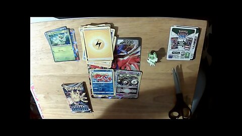 Opening Pokemon TCG Sprigatito Paldaea Collection