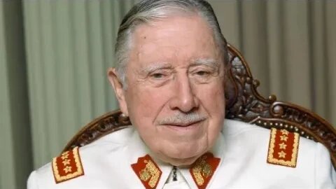 RESPUESTA AL COBARDE TWITTER DE BORIC DENIGRANDO AL ESTADISTA PINOCHET