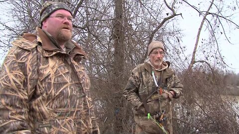 MidWest Outdoors TV Show #1649 - Missouri Duck Hunt with the Flambeau Decoys Crew.