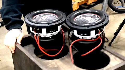 Extreme Subwoofer Excursion Xmax! 2 8's +Ported box = Ridiculous Low Bass Flex 🔊🔊