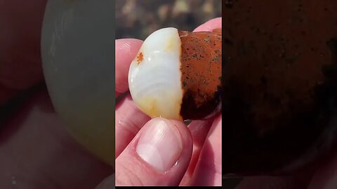 Bands hiding inside white agate found on Lake Superior!