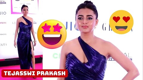 Tejasswi Prakash looked stunning in blue | GRAZIA YOUNG FASHION AWARDS 2022