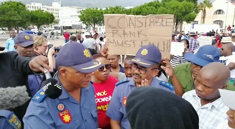 SOUTH AFRICA - Cape Town - South African Police Service march to Parliament (Video) (TVo)