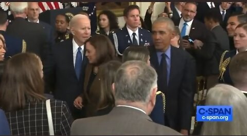 Obama ignores Biden at White House event