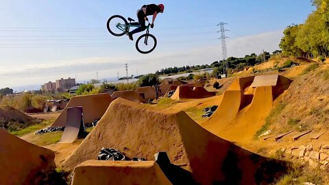 DIRT JUMP PARADISE! We Ride La Poma BIkepark, Barcelona