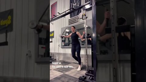 Upper body workout with some motivation (sound on).