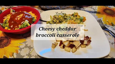 Meatless Monday cheesy cheddar broccoli casserole #casserole #meatlessmonday