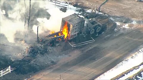 Semi-truck crashes into gas line in Weld County