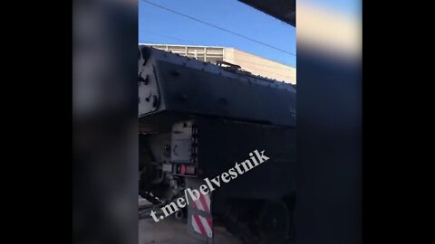 At the railway station in Stuttgart, Germany, a batch of military equipment of self-propelled guns Pzh 2000 and the American MLRS m270 are ready to be sent to Ukraine