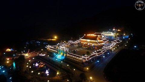 Beautiful scene at BA VANG temple