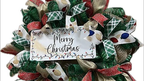 Merry Christmas Lights Deco Mesh Wreath |Hard Working Mom |How to