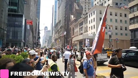 🚨 NEW: Trump supporters rally in front of Trump Tower in NYC