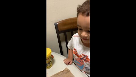 2 1/2 year old points and counts to 10 in arabic