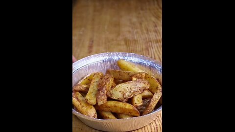 Making potato wedges