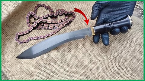 Making wootz steel out of a car chain. Making a Nepalese KUKRI Knife