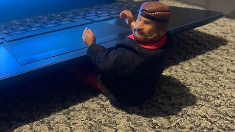 Mexican Chuck Norris on a computer