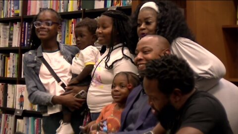 Former Milwaukee Bucks player, Racine native Caron Butler publishes book to inspire youth