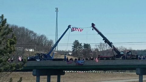 The People’s Convoy USA 2022 Freedom Convoy USA Families For Freedom Fill Overpasses And Roadsides!!