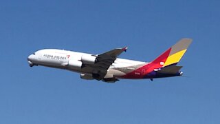 A-380 take off at Incheon airport