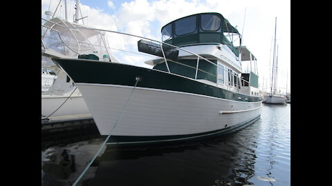 Marine Trader 43 Sundeck Trawler