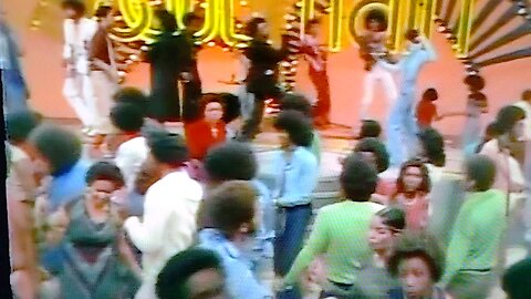 Soul Train Dancers 1975 Let The Music Play (Barry White)