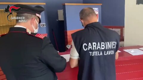 Acerra, sfruttava lavoratori: denunciato imprenditore. Alcuni in nero e col reddito di cittadinanza