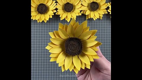 SUNFLOWER PAPER FLOWER WITH CRICUT #shorts