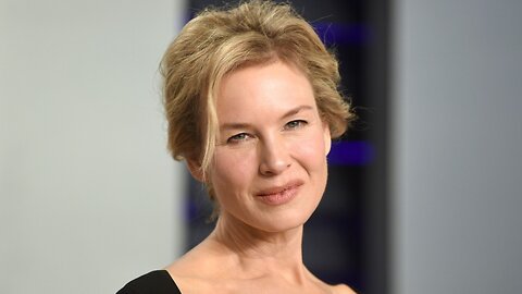 Renée Zellweger Sings 'Over The Rainbow' In Judy Garland Biopic Teaser