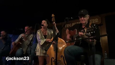 Carl Jackson Introduces Vickie Vaughn Covering, "King Of The Road," at The Station Inn