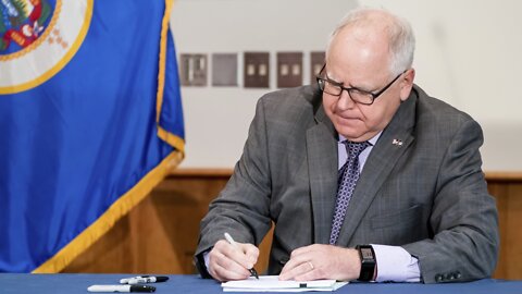 Minnesota Governor Signs Police Reform Bill Banning Neck Restraints