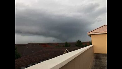 Man captures funnel cloud near Dallas Fort Worth Airport