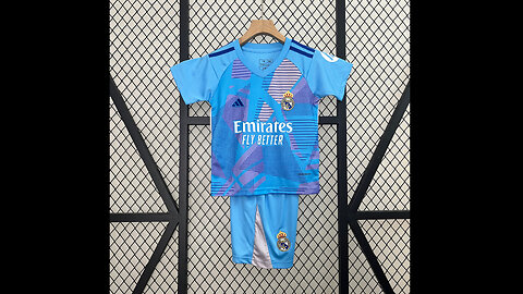 👉🏻⚽️ 2024/25 Real Madrid Goalkeeper Kid Kit