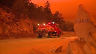 RAW: Video shows evacuations underway in Estes Park under orange sky