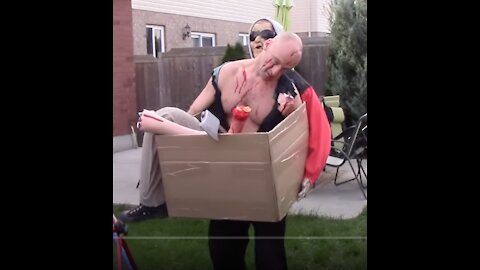 Halloween-Man In a Box DIY Illusion Costume - How to Make it