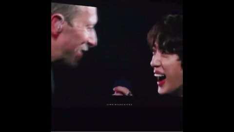 Chris Martin cantando con Seokjin Coldplay junto a Seokjin #JinXColdplay #theastronaut #BTS #Jin