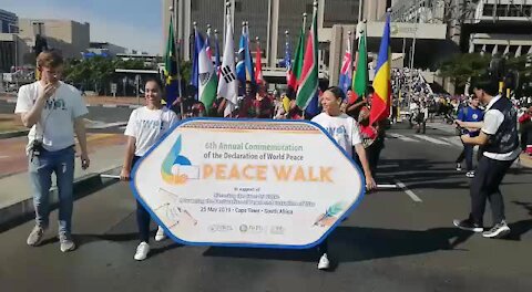 SOUTH AFRICA - Cape Town - World Peace Walk. (VIDEO) (P9D)