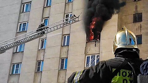 POV RESCUE OF PEOPLE, HOUSE FIRE RUSSIAN FIREFIGHTERS