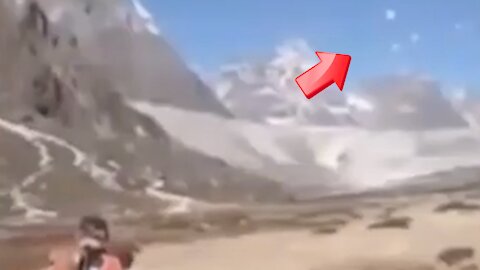 Mysterious object seen in the sky while climbing, UFO or [Space]