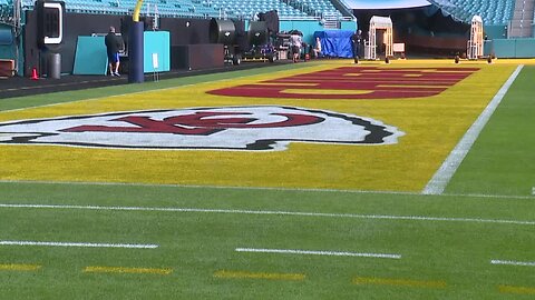 Chiefs Super Bowl end zone gets yellow treatment