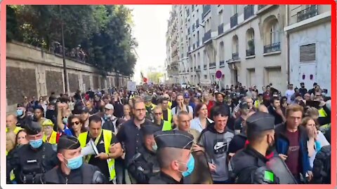 French Police Join Anti-Forced Vaccine Protest - 2535