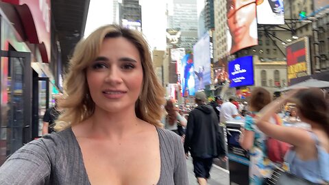 That Star Wars Girl LOST in Time Square!!!!