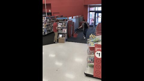 This employee's reaction was priceless!