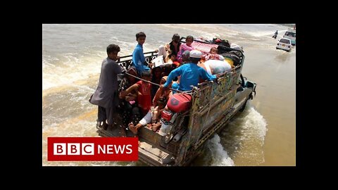 Pakistan floods are 'a climate catastrophe' says UN - BBC News